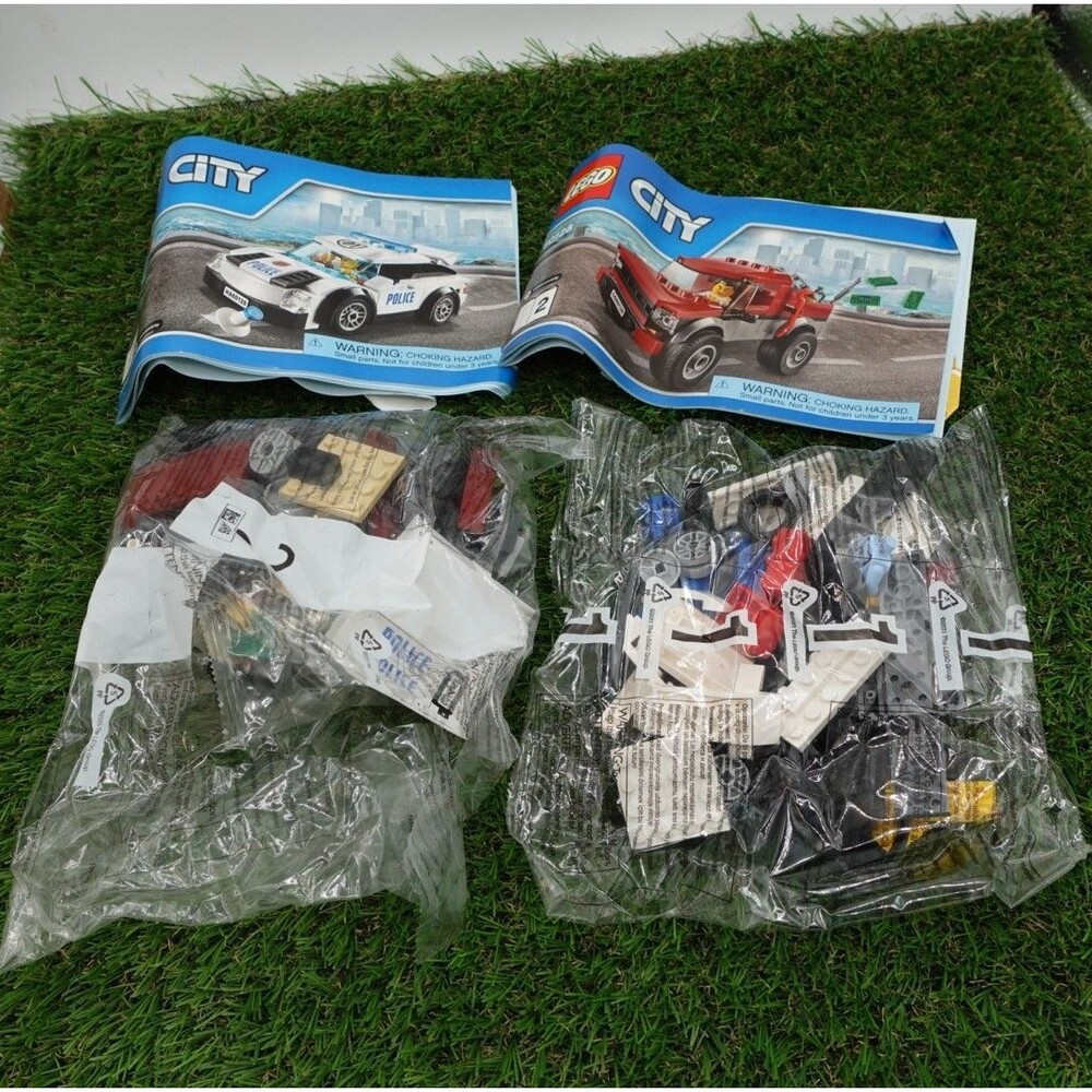 LEGO CITY: Police Pursuit (60128) Complete w/ Box & Instructions - Picture 3 of 6